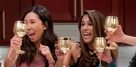 You'll feel like a reality TV star with these affordable gold cups and wine glasses that look identical to the ones on Netflix's 'Love is Blind' season 5.